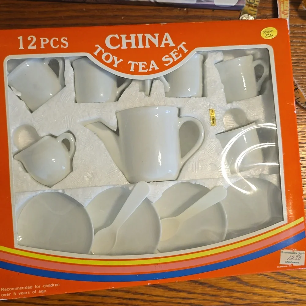 Ina Toy Tea Set - White - Picture 9 of 11